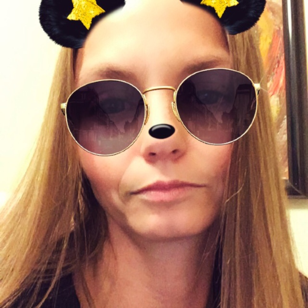 Meet your Posher, Shelly